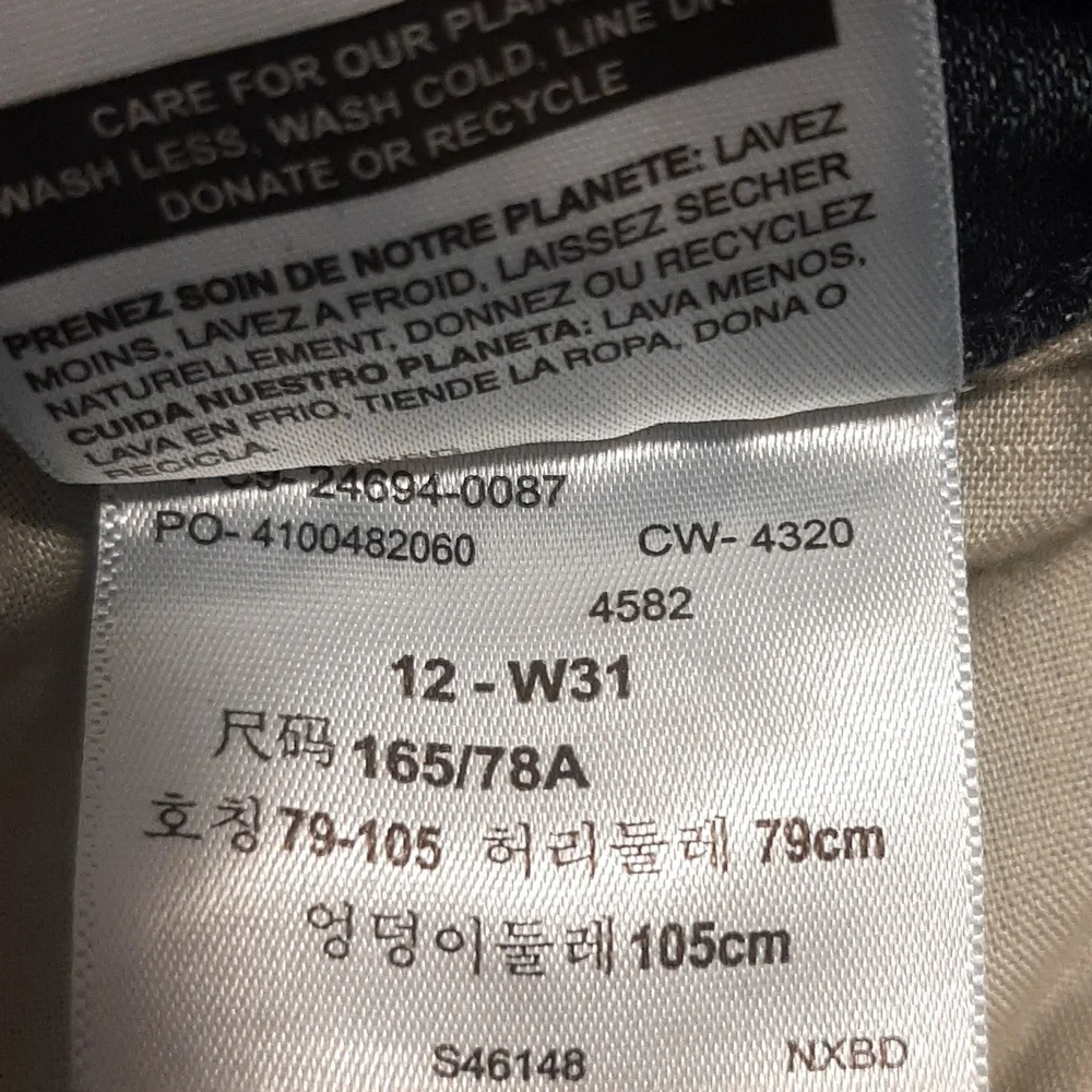 Levi Mid Rise Capri jeans size 12 - Picture 6 of 6